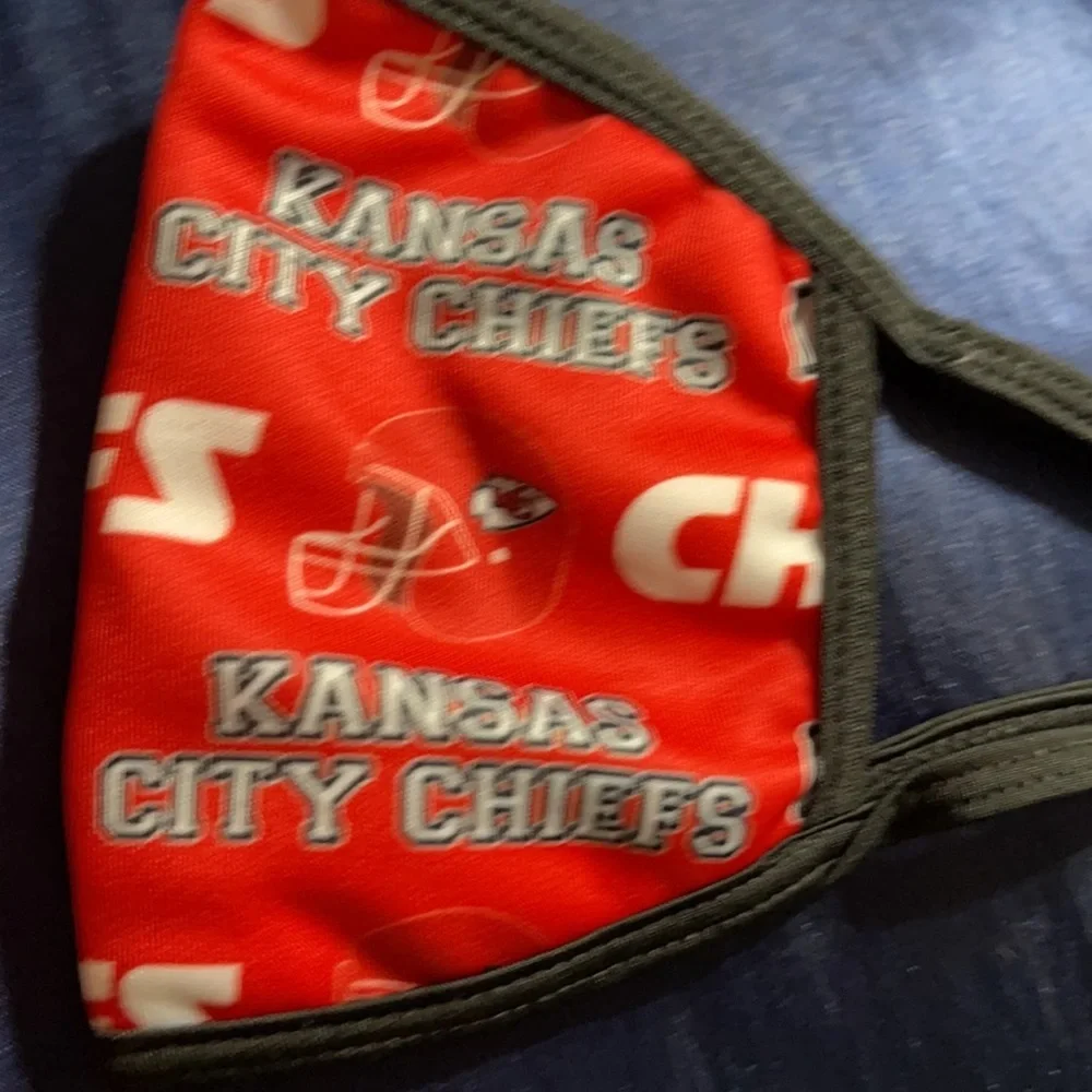 New set/2 KC Chiefs face masks
